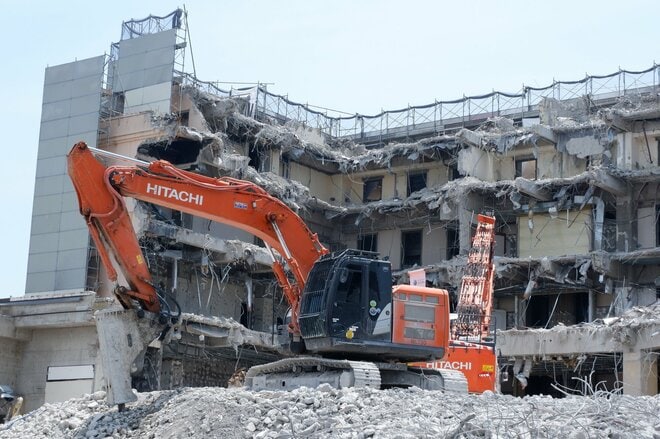 日立建機【6305】株価に上昇トレンドの兆し 安値から反発、配当利回り4% 注力の「2大事業」とトランプ関税の影響は?