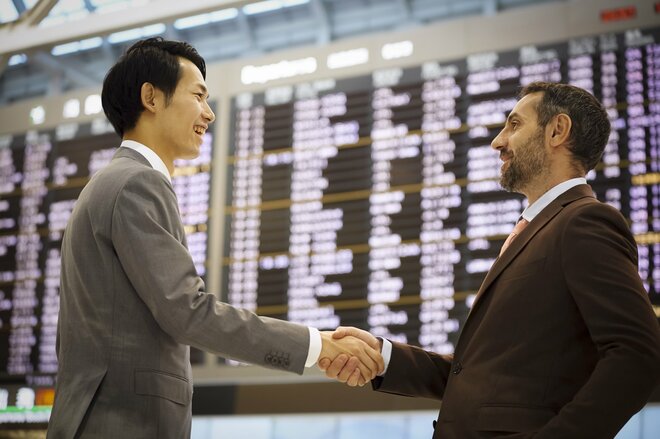 米中新冷戦で海外の優秀な人材が日本に集まる…? それによって日本にもたらされるものは何か