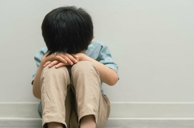 「服がない」社長に家庭の用事を頼まれた秘書が驚愕…子どもたちが真冬に“窮屈な夏服”を着ていたワケ
