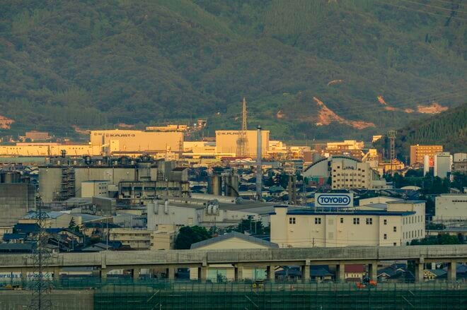 東洋紡【3101】イラン紛争で株価年初来4割高が霧散　好業績に冷や水の投資家が危惧する「ナフサショック」の行方