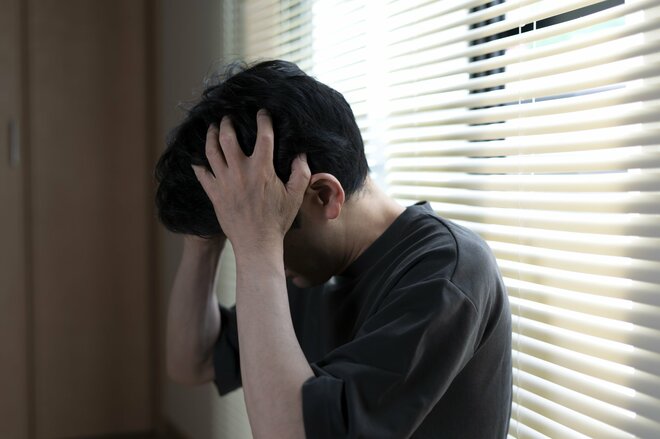 親におすすめされた株を購入するも後に大暴落…！ 50代男性が投資の大失敗から学んだ「大切な教訓」