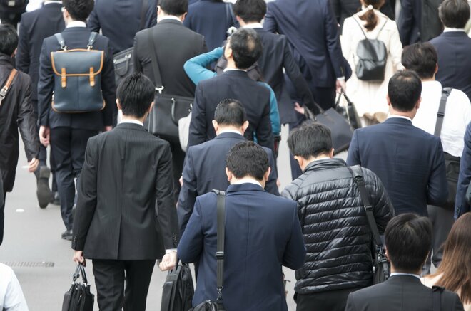 2000人の本音「1年後の雇用はどうなると思う？」不安はあるか、それとも…