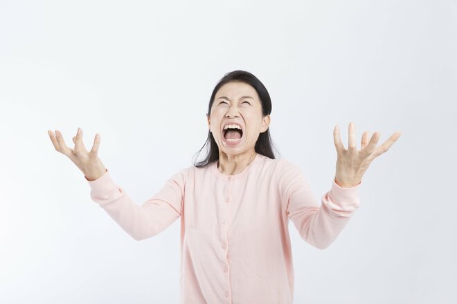 ガサツな義母にもう限界…! 義実家への「ガマン大会のような年末帰省」