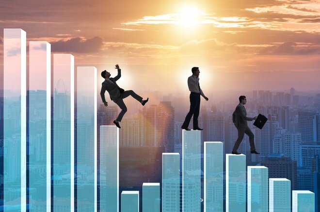 インデックスだけで大丈夫？ 地銀投資家は下落前に「アクティブ」や「債券」を“バランス買い”していた!?