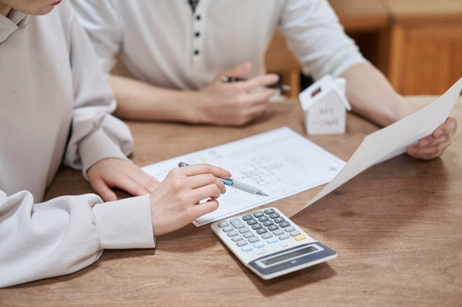 今どきファミリー層の「お金の実態」に迫る　年間貯蓄額、新NISAやiDeCoの利用割合は？