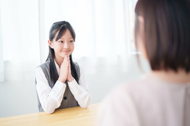 大手塾だけで娘が私立中学合格も…「申し込んじゃだめだよね？」100万円の短期留学に言葉を失った夫婦が決めた「わが家の線引き」