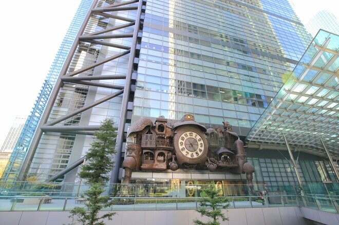 【日テレの福利厚生は?】離職率1%! 事実婚パートナーにも祝い金、Hulu利用料補助など充実、気になる年収も!