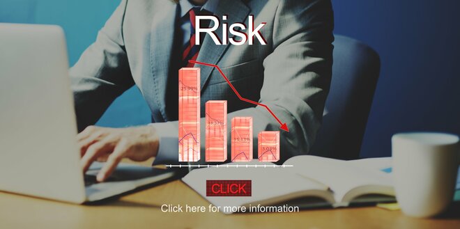 日本人は「やっぱり現金」デフレ経済下で投資をしなかったのは“誤った選択”だった？