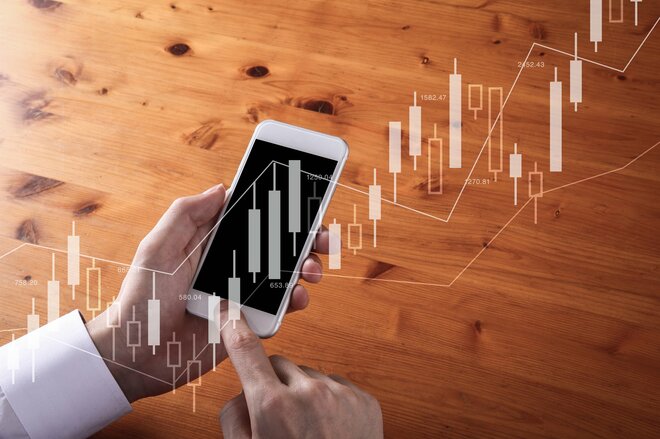 市場下落のショックに耐えるには長期で積立できる環境が大事