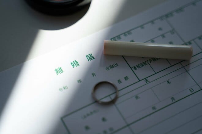 「もうお互いいい歳だし、これからは…」お盆に母が発した“衝撃の離婚宣言”に一同絶句…娘が抱えた複雑な胸の内