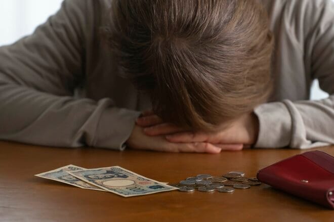 「地方の中小企業の中堅社員は悲惨です」年収300万円台・50歳女性を襲った「突然の減収」…上司の「あり得ない言い訳」の中身