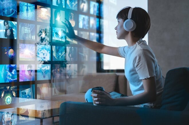 サブスク戦国時代到来！ ネトフリ決算で復活、追い上げるDisney+ 。年末商戦で勝つのは？