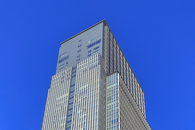 東レ【3402】株価はなぜ安い？　PBR 0.7倍、自社株買いで急騰もトランプ関税で下落　乱高下の今後は