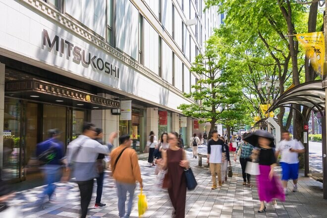 化粧品大手レブロンの破産から1年…“桁違い”の巨額負債を抱えた理由