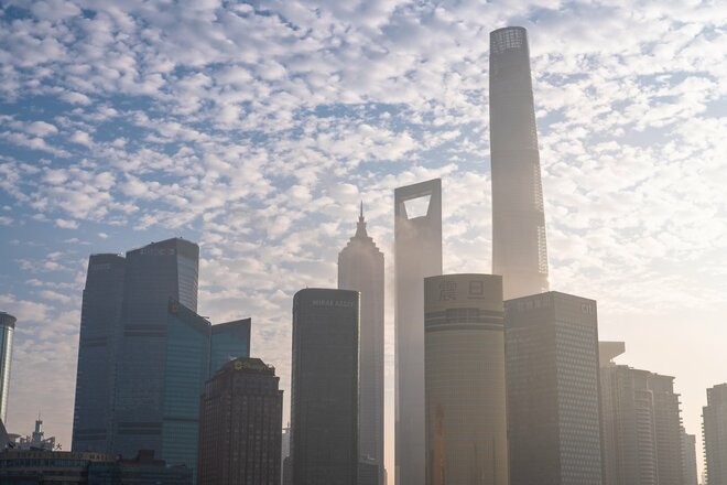 経済規模「49倍」の中国、40年で最悪の成長率に失速…政策転換で暗雲